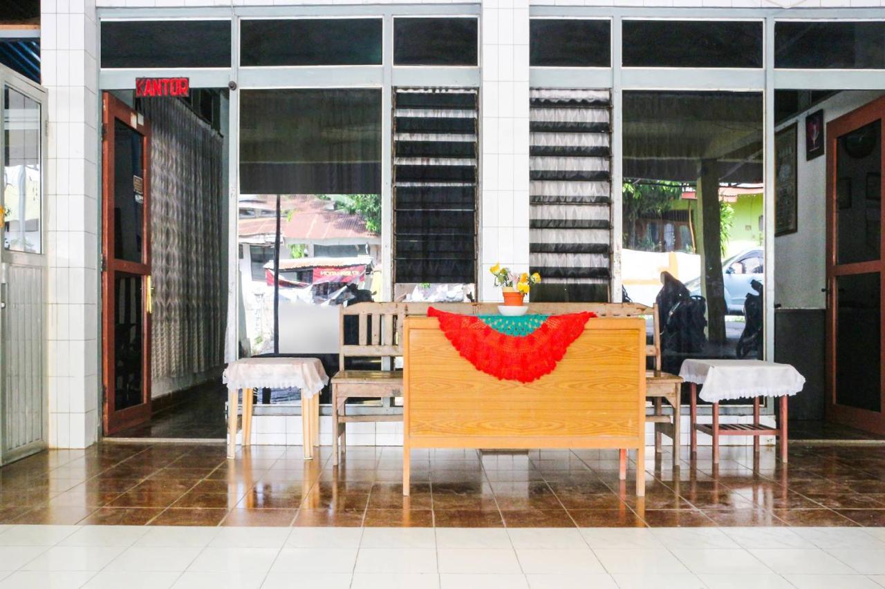 Spot On 91212 Hotel Kelimutu Kupang (East Nusa Tenggara) Exterior foto