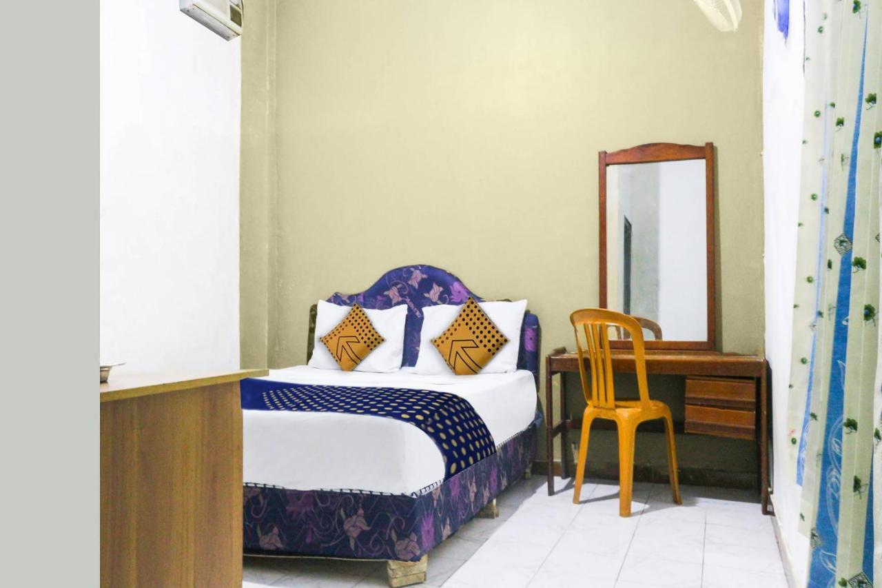 Spot On 91212 Hotel Kelimutu Kupang (East Nusa Tenggara) Exterior foto